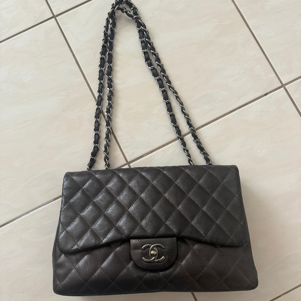 NWOT authentic CHANEL classic flap bag